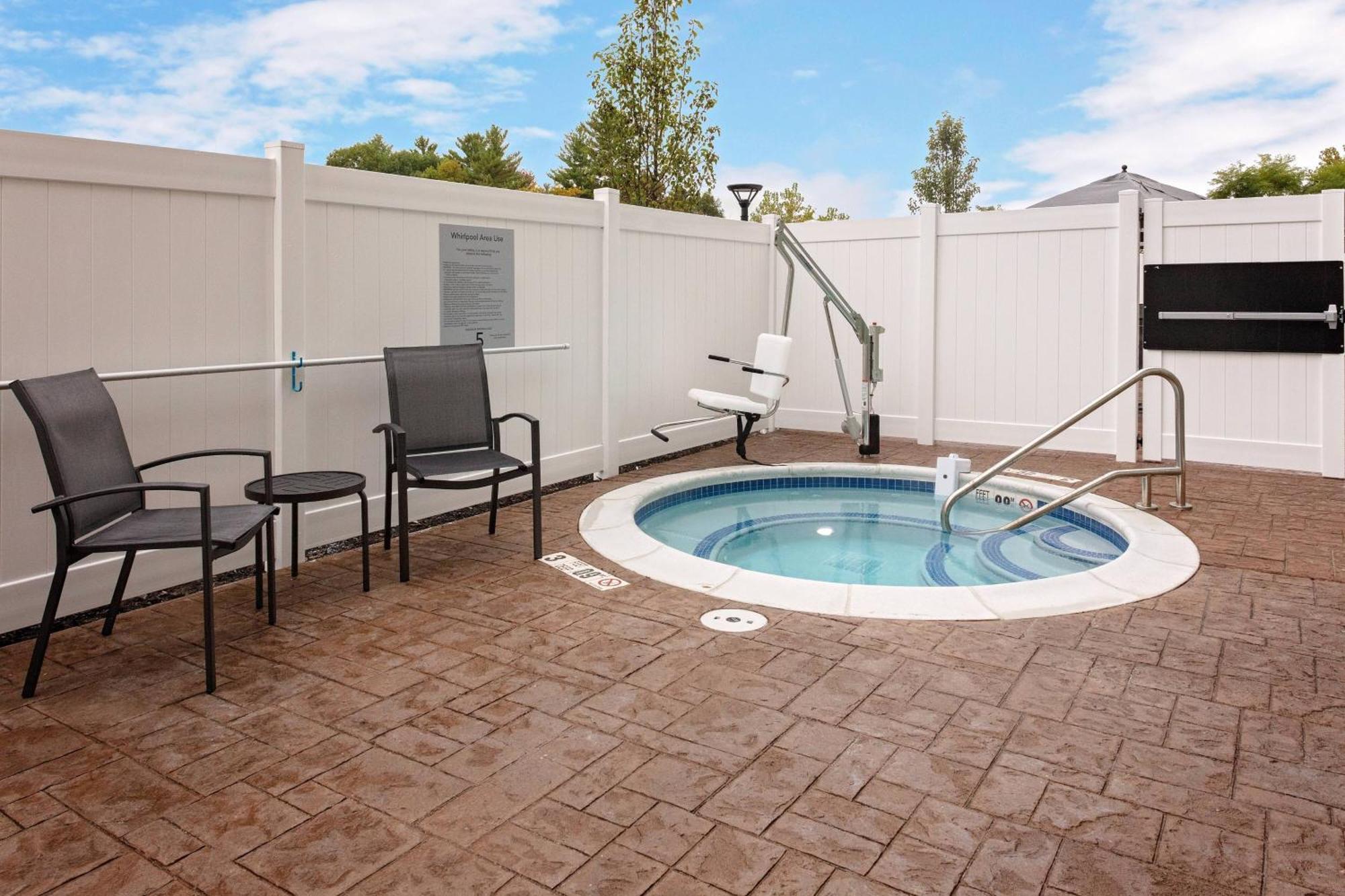 Fairfield Inn & Suites By Marriott Queensbury Glens Falls/Lake George Luaran gambar